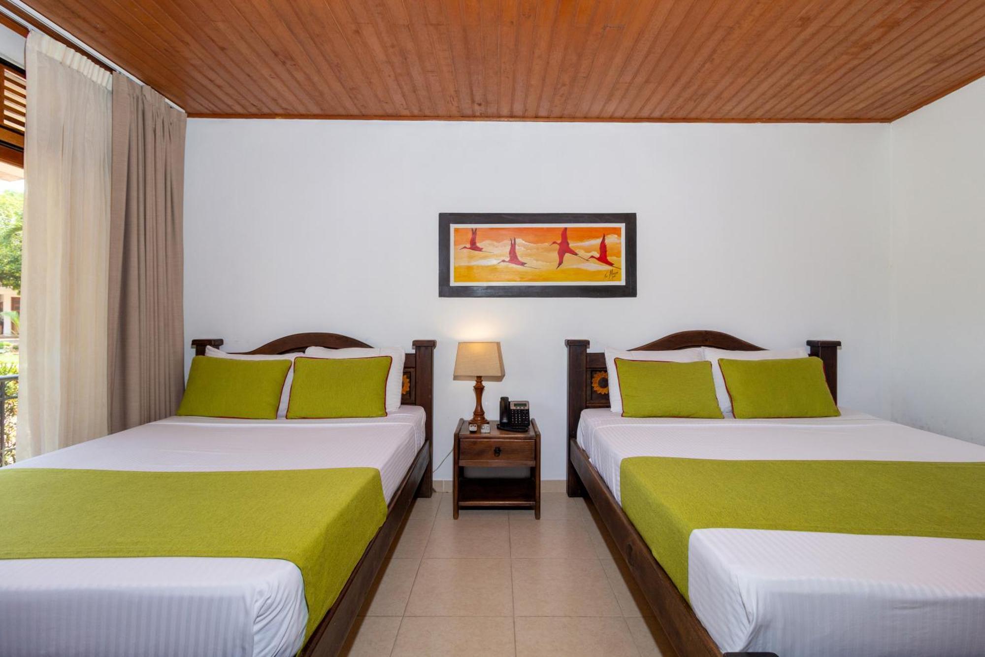 Hotel Campestre La Potra Apiay Bagian luar foto
